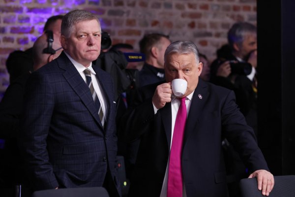 Orbán sa nezúčastní na summite EÚ na Cypre, zastúpi ho Fico