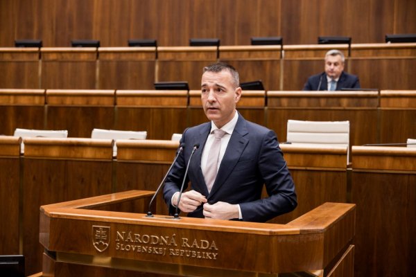 Drucker: Pri nedodržiavaní dohôd nevie Hlas garantovať podporu ministrov v NRSR