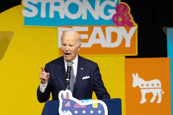 Biden ostro kritizoval Trumpa, zničil podľa neho Biely dom aj demokraciu