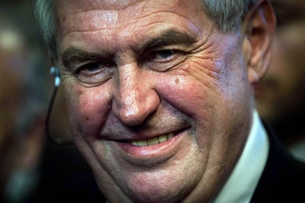 Zeman se zapíše do dějin. Kráčí vstříc ostudě, jaká v novodobé historii nebyla