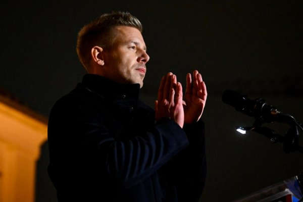 Orbánov Fidesz chystá vytiahnuť v kampani na Magyara intímne video