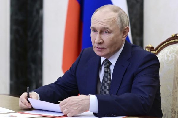 Kremeľ sa pred rozhovorom Putina s Trumpom snaží vytvoriť ilúziu vojenskej nadradenosti