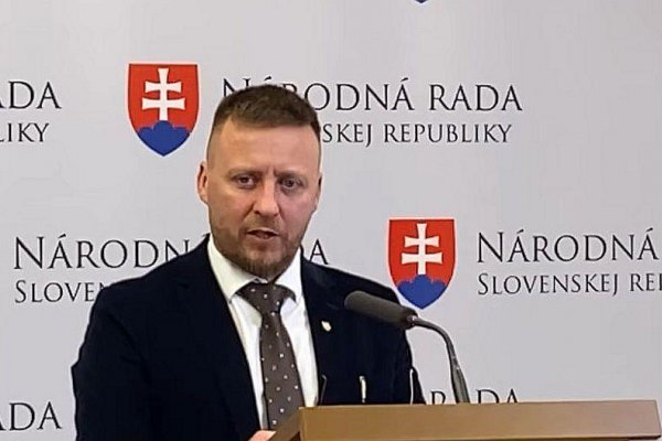 Kotlár odďaľuje čas vydania správy o manažovaní pandémie covid-19