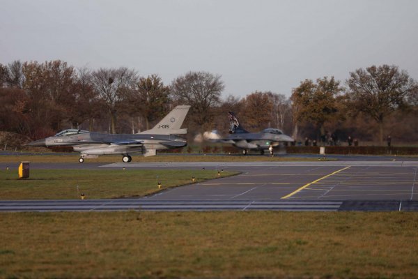 Vojaci strieľali na drony, ktoré sa objavili nad leteckou základňou v Holandsku