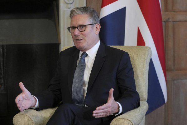 Starmer chce počas rokovaní v Škótsku tlačiť na Trumpa v otázkach Gazy