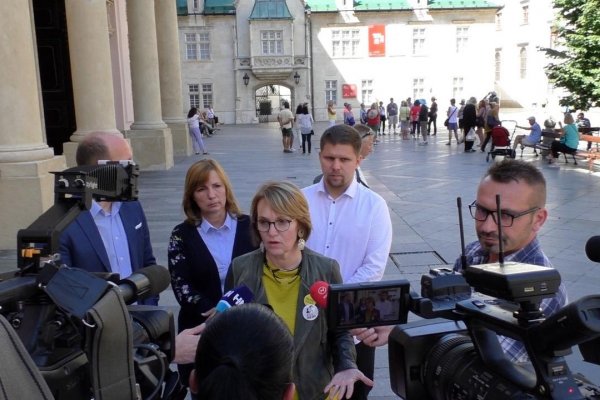 Mestskí poslanci: Prečo primátor klame a tají svoje rozhodnutia?