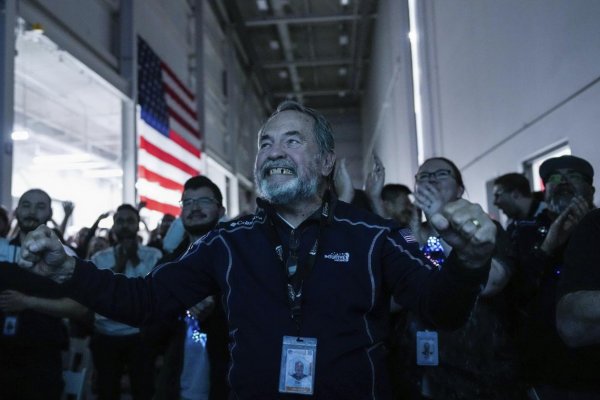 NASA, váš balík bol práve doručený... na Mesiac