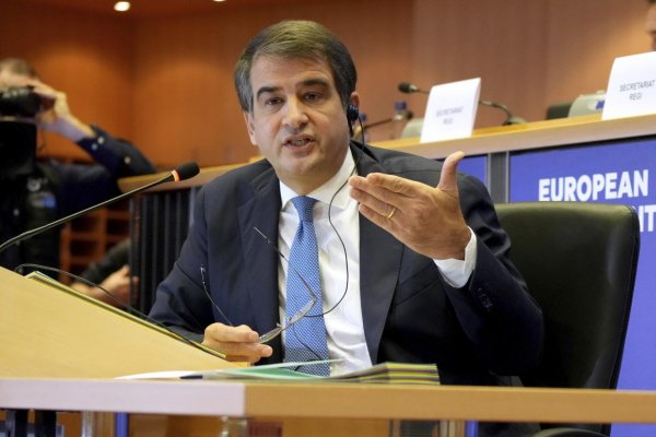 PS: Slovensku hrozí prepadnutie eurofondov, upozorňuje na to aj podpredseda Európskej komisie Fitto