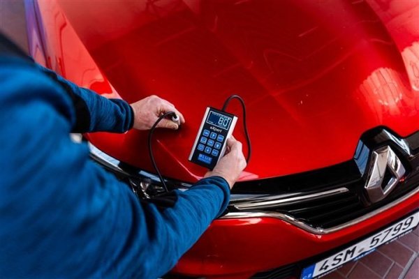 Rastie počet podvodných predajov áut: Kostlivcov pod kapotou auta z inzerátu laik neodhalí