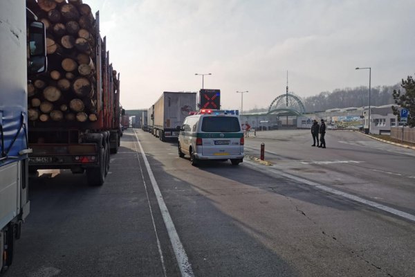 Kamionisti uvolnili blokádu, reagujú tak na Pellegriniho výzvu 