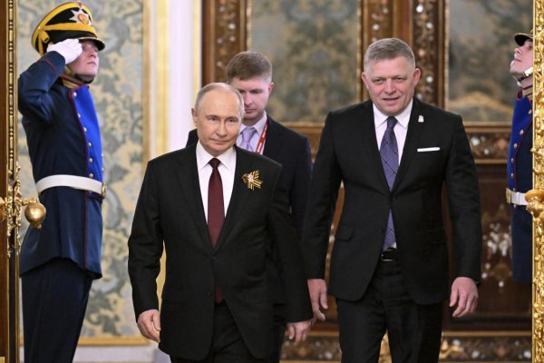 Fico sa v Moskve stretol s Putinom, nesúhlasí s politikou „novej železnej opony“