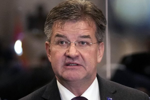 Lajčák odmieta, že by mal z kontaktov s Epsteinom osobný prospech