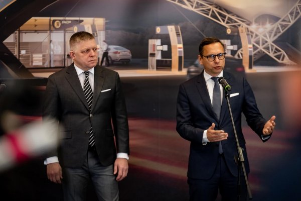 EÚ sa podľa Fica v otázkach energetickej bezpečnosti podobá na loď samovrahov