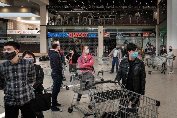 Zatvorené obchody v nedeľu nadobro? Matovič chce z dočasného opatrenia spraviť trvalé. A môže uspieť