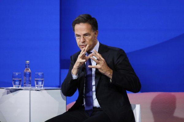 Rutte: Vyššie výdavky na obranu sú nevyhnutné, USA zostávajú oddané NATO