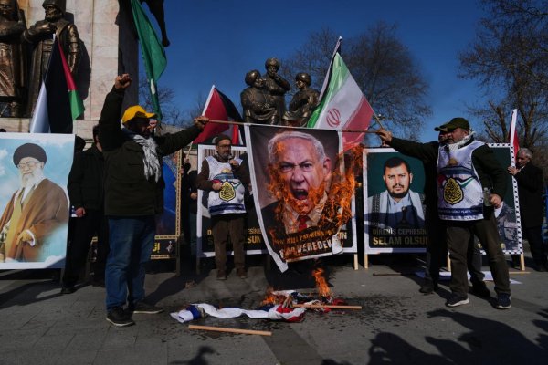 Udalosť dňa: Irán hrozí zabitím Netanjahua, najnovšie útoky zasiahli Irak, Kuvajt aj Izrael