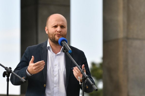 Minister obrany J. Naď zvažuje odchod z politiky, je z nej znechutený