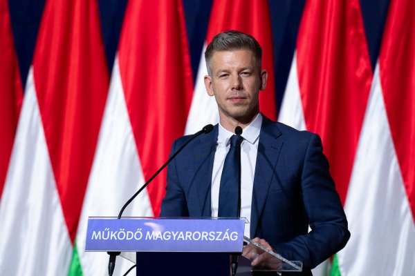 Péter Magyar zvyšuje náskok pred Orbánom, blížiace sa maďarské voľby sľubujú napínavý súboj
