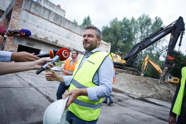 Rázsochy začali búrať. Nová nemocnica tam bude najskôr o päť rokov