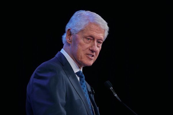 Bill Clinton tvrdí, že o Epsteinových zločinoch nič netušil