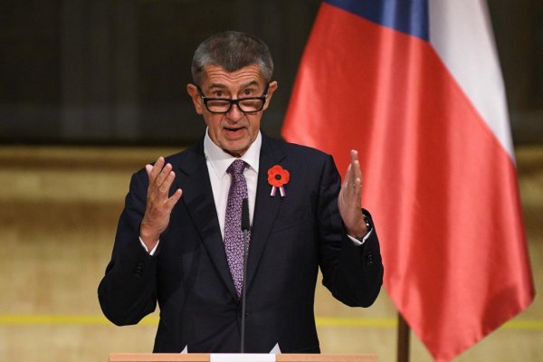 V Česku sa od 12. apríla otvoria obchody s detským tovarom, farmárske trhy či papiernictvá