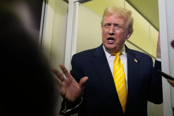 USA budú testovať jadrové zbrane ako iné krajiny, tvrdí Trump