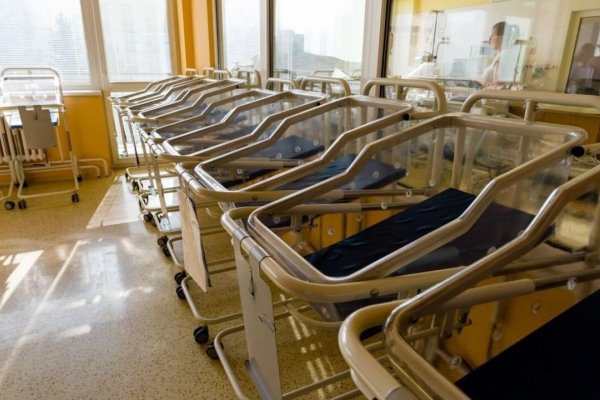 Obyvateľov Slovenska opäť ubudlo, pôrodnosť klesla na historické minimum