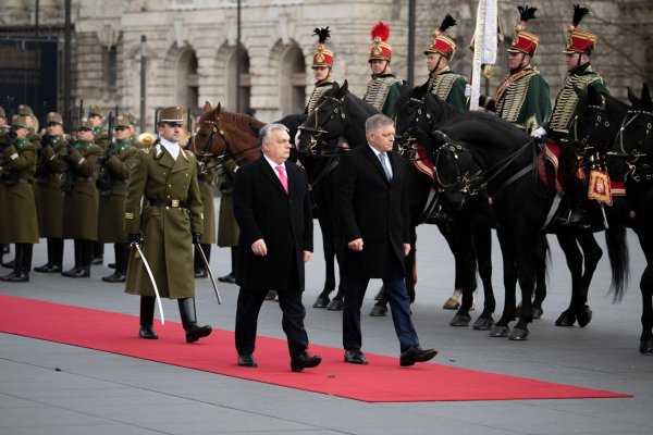 Hríb, Mojžiš: Ruská ruleta so Slovenskom