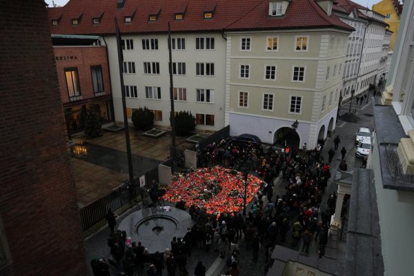 Česká polícia potvrdila zhodu zbrane z Klánovíc so zbraňou strelca z UK