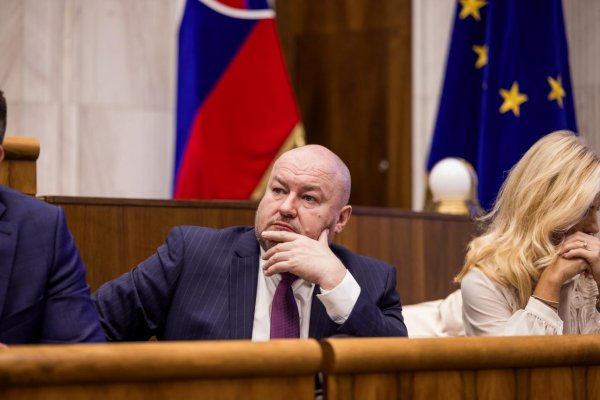 Huliak dočasne stopol financie pre Slovenský futbalový zväz zo štátneho rozpočtu