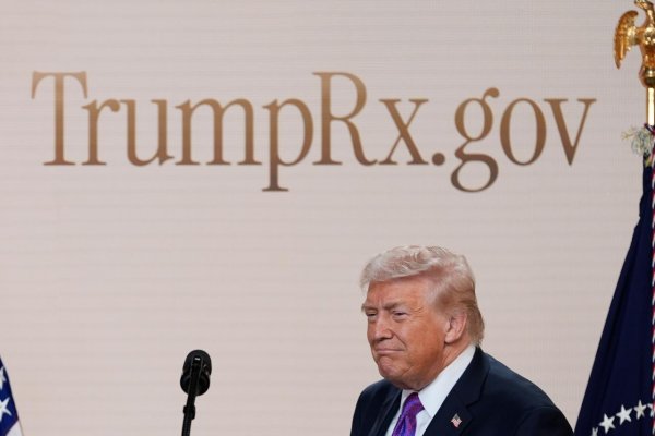 Trump sa pokúša premenovať po sebe letisko a železničnú stanicu, uviedli americké médiá