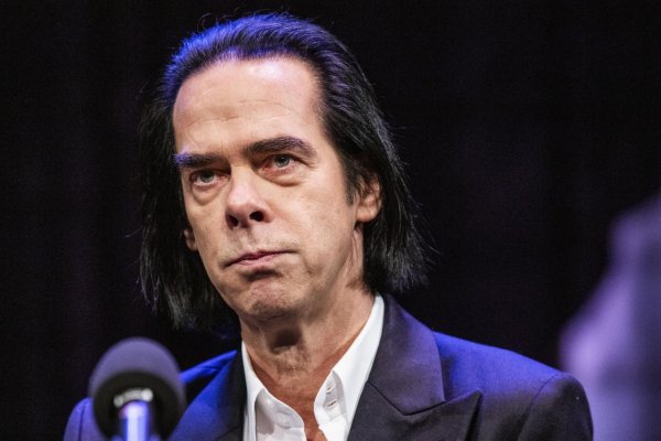 Nick Cave má nový album. Carnage je na streamoch