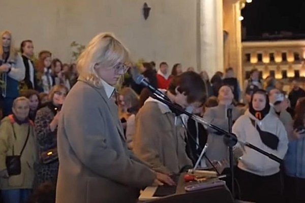 Diktatúry vždy šliapu po mladých, napokon ich mladí odmietnu a zhodia