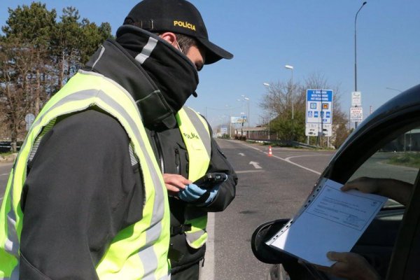 Začali platiť nové podmienky na hraniciach, pendleri už nepotrebujú negatívny test